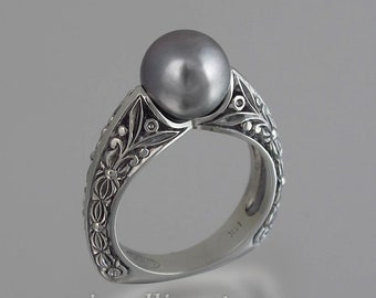 The COUNTESS 14k gold ring with Tahitian Pearl (sizes 4 to 7)