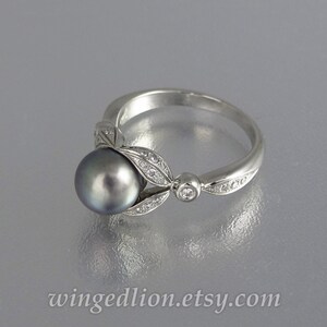 Aurora Glace Ring 14K