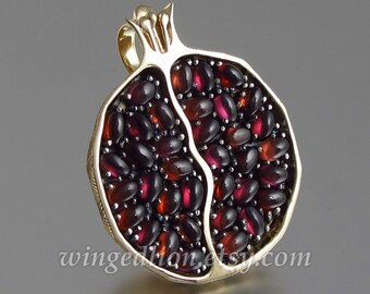 JUICY POMEGRANATE 14k gold and silver garnet pendant