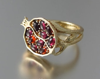 POMEGRANATE 14K yellow gold ring with garnets