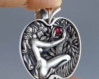 EVE's APPLE silver pendant with Rhodolite Garnet