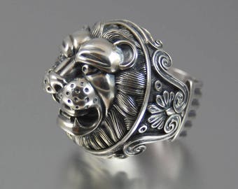 LION'S HEAD sterling silver statement ring