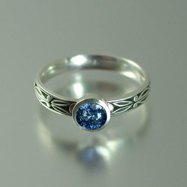 AUGUSTA 14K gold Blue Sapphire ring