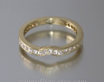 AUGUSTA 14k gold curved wedding band with White Sapphires