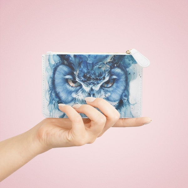 Magische Eule mit roten Augen und unendlicher Weisheit bzw. Redeflash | Mystisches Blau & Weiß | 16x10cm Veganleder Clutch