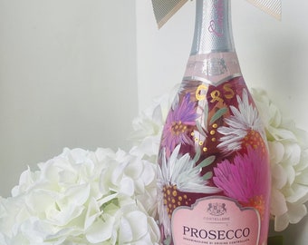 Hand Painted Detailled Occasion Gift Wine Bottle