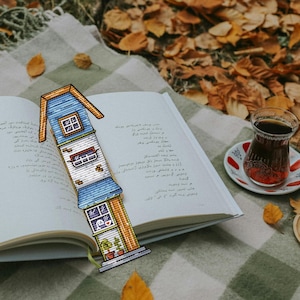 Bookmark Cross Stitch, Bookmark House Embroidery Design, PDF Instant Download, Mini Cross Stitch for Beginer, Needlepoint Chart, Book Lovers