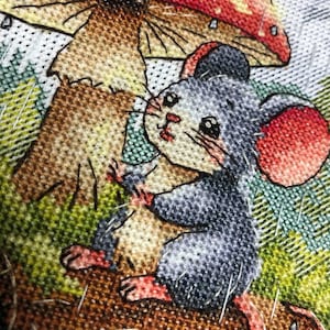 Cross Stitch Pattern with Mouse Mushroom, Needlepoint Chart, PDF Digital Pattern, Pattern Animal, DMC chart, Mini Cross Stitch Embroidery