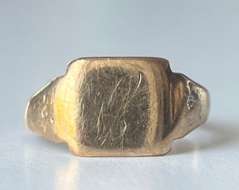 1856 Antique 9ct Gold Signet Ring