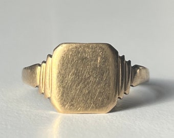 Vintage 1960s 9ct Gold Signet Ring