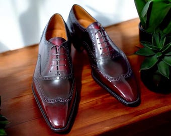 Scarpe eleganti brogue Oxford in pelle di mucca color marrone fatte a mano con punta a coda di rondine