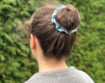 Handgehäkeltes buntes Scrunchie