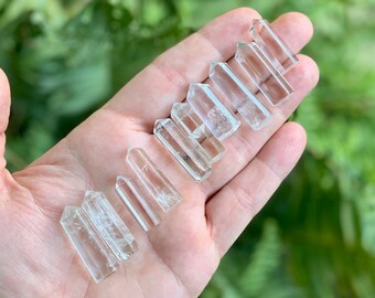 Quartz Crystal Point, GENUINE Clear Crystals, Wire Wrapping Stone, Healing Stones, 6 Sided Quartz Cathedral, Quartz Tower, 1.0 - 1.5 in