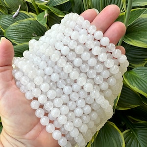 8mm White Jade Beads: Smooth Round Gemstone Strand