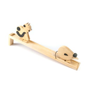 Selbstlaufende Holztiere – Lauffiguren Hund, Katze & Elefant – Holzspielzeug mit Rampe – Lustiges Geschenk für Kinder, Taufe und Geburtstag