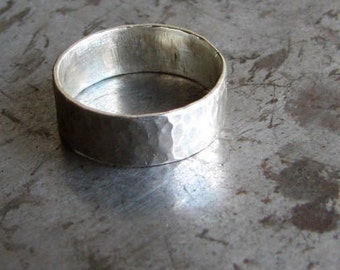 US Size 9, River Band: Sterling Silver Wide Hammered Everyday Ring