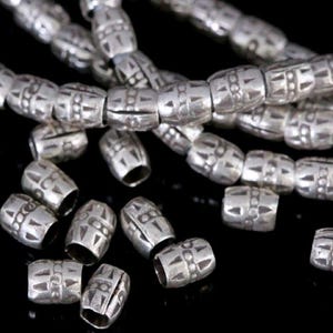 KK-044 Thai karen hill tribe silver 20 small seed bead
