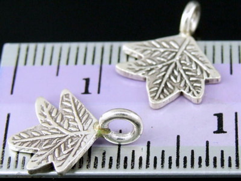 5KH-016 thai karen hill tribe silver 6 small leaf charm image 5