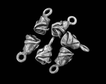 4KH-040 タイ・カレン族のシルバー製4つの小さなバラのチャーム - Etsy