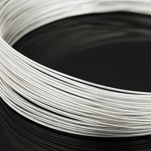 KA-097 Alambre redondo plateado de 10 pies, calibre 20, suave, tirado a mano, de la tribu tailandesa Karen