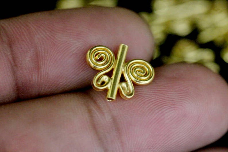 KG-631 Thai karen hill tribe silver 4 gold vermeil spiral bead