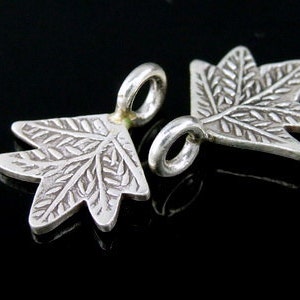 5KH-016 thai karen hill tribe silver 6 small leaf charm image 3