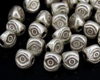 KN-011 thai karen hill tribe silver 8 eye print 3 face bead