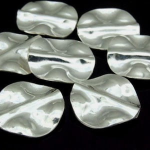 KV-048 Thai karen hill tribe silver 2 curved disc bead