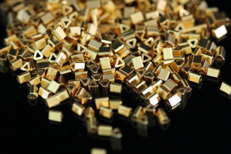 KG-597 thai karen hill tribes silver 40 gold vermeil mini triangle bead