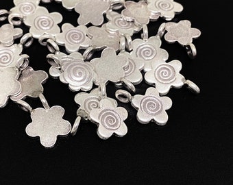 3KH-040 thai karen hill tribe silver 6 flower charm