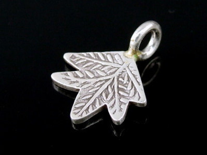 5KH-016 thai karen hill tribe silver 6 small leaf charm image 4