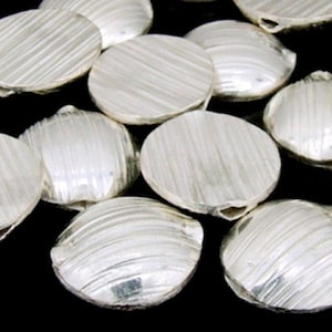 KF-011 Thai Karen hill tribe handgemachte silberne 2 halb gepuffte kratzperle