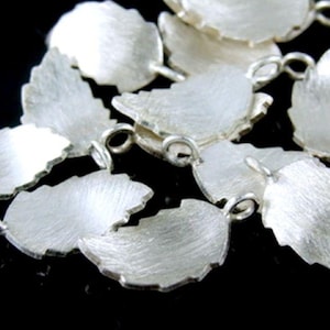 7KH-024 Thai karen hill tribe handmade silver 4 brush curved leaf charm