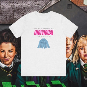 Camisa Derry Girls, Nicola Coughlin, Regalos británicos, Camisas divertidas, Regalo de Derry Girl, Merch, Televisión irlandesa, Irlanda, Erin Quinn, década de 1990, Regalos de la BBC,