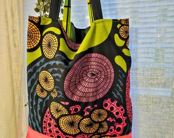 Maxi borsa tote reversibile upcycled con 3 tasche