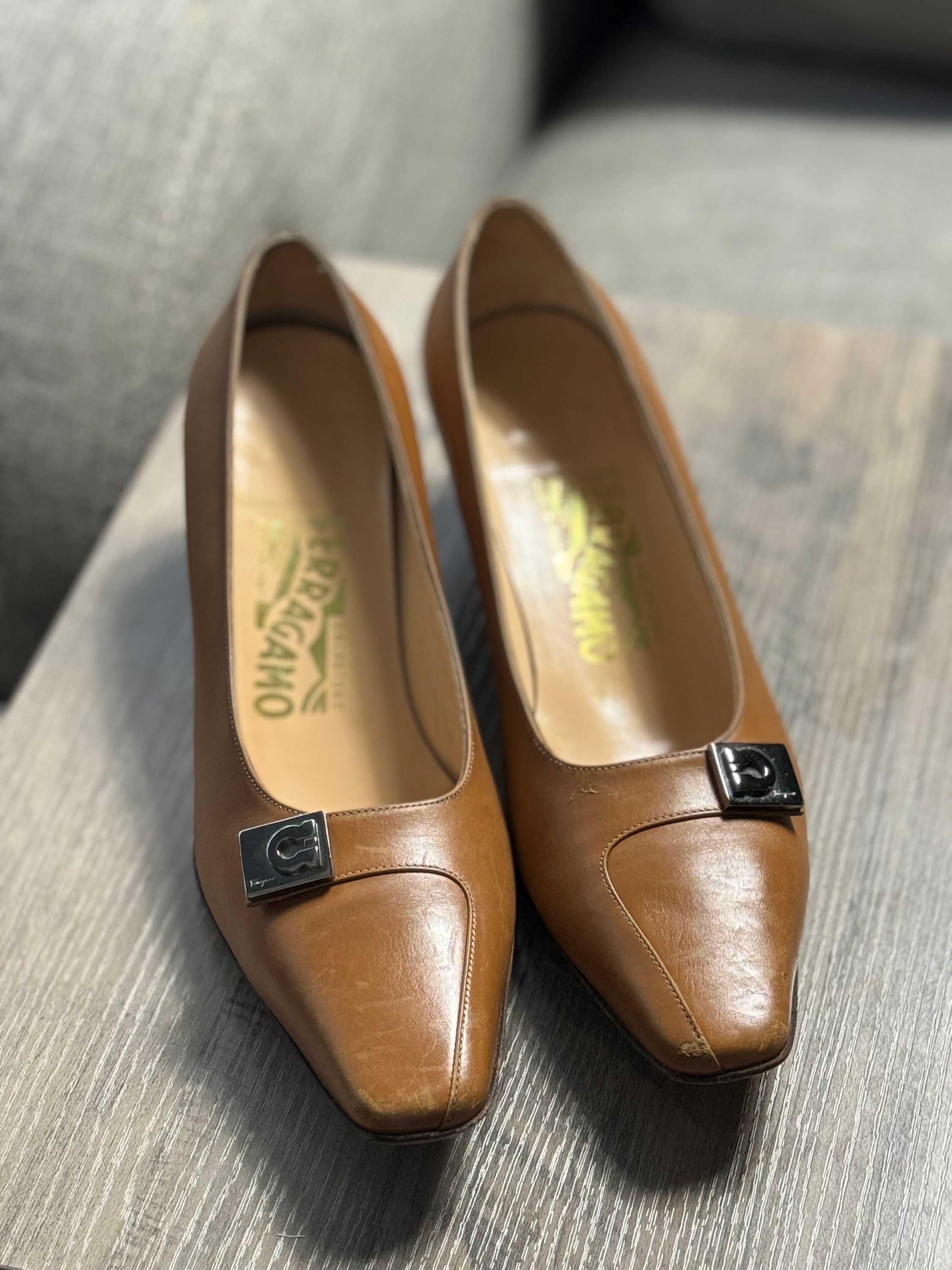 Salvatore Ferragamo Kitten Heel Pumps US 7 5 M Tan Leder Etsy