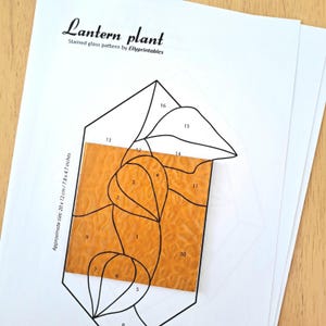 Modello di vetrata con pianta lanterna (download digitale PDF/PNG formato A4)