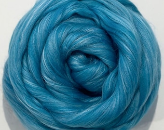 WAVE 4 oz merino bamboo silk combed heathered swirl combed top turquoise aqua surf