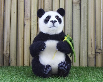 Pepe the Panda needle felting kit - Large model with detailed photo tutorial