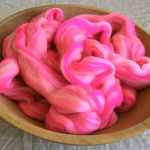4 oz Merino Swirlywhirly wool combed top Bliss pink fuchsia magenta