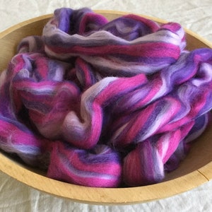 4 oz Merino wool combed top Swirlywhirly Heavenly purple violet lavender