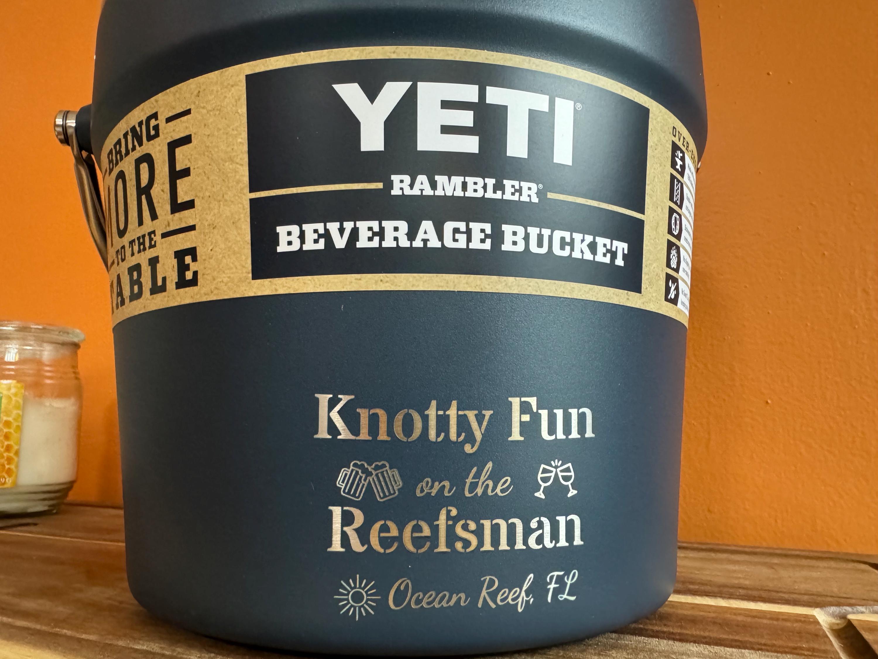 YETI Rambler Beverage Bucket ローカントリーピーチ YETI® Rambler™ 7.6 L Beverage Bucket – YETI EUROPE