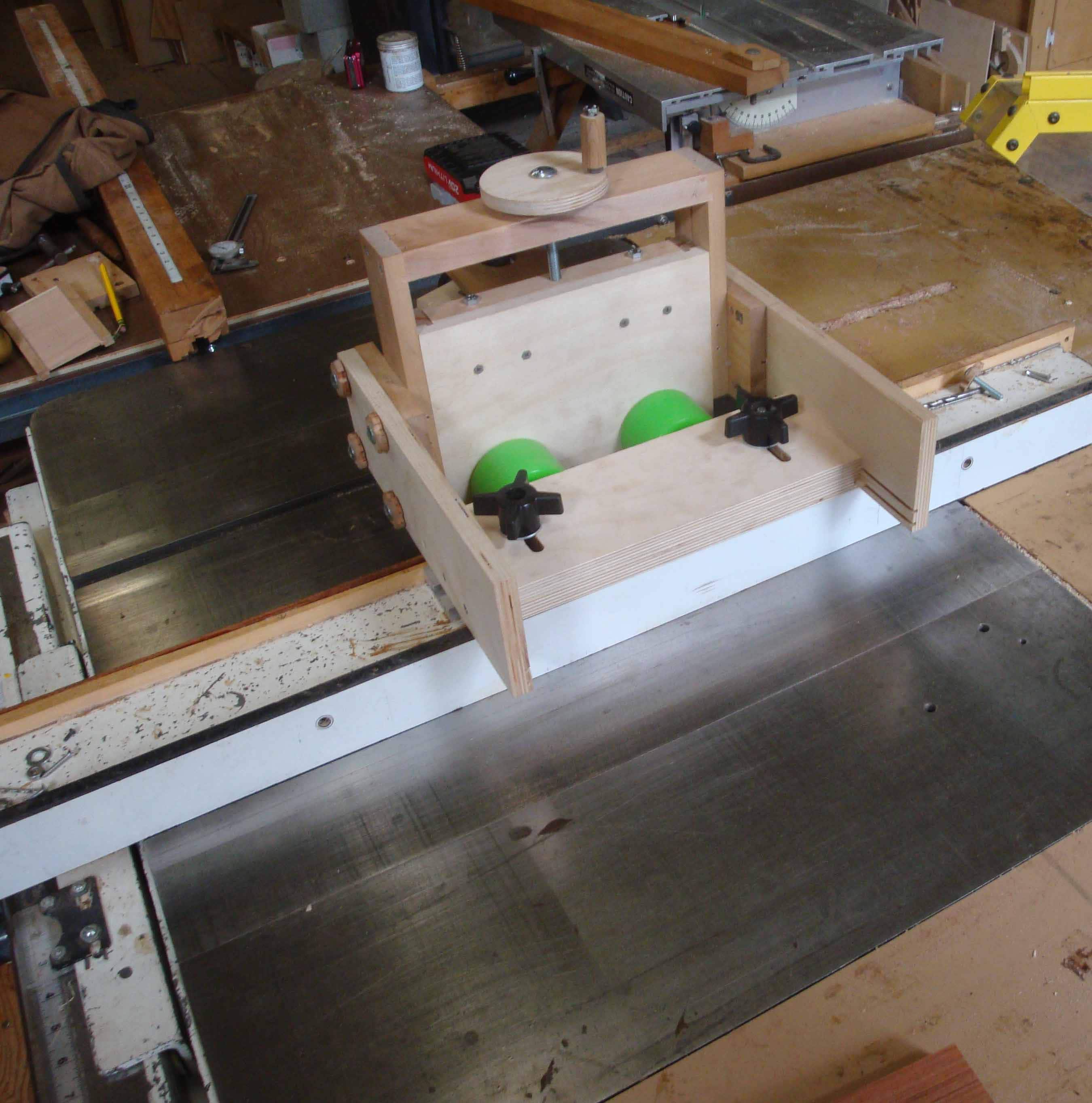 Clever Komprimiert Rückwärts router table feeder Barmherzig Zyklop