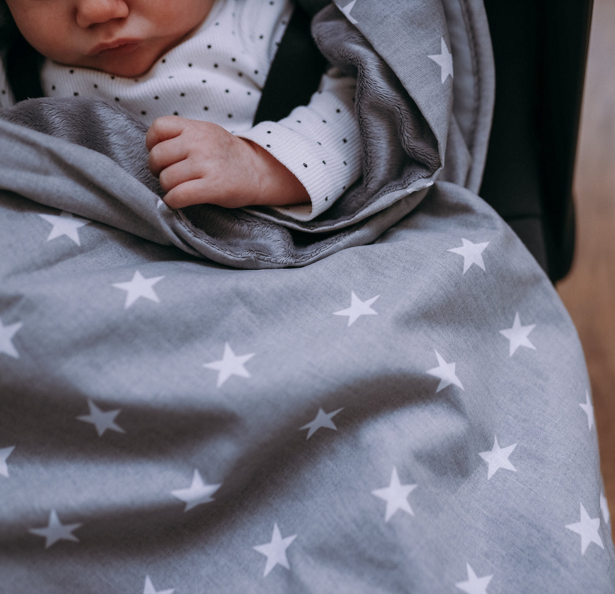Double sided baby wrap for car seat deals