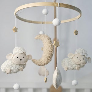 Personalized Boucle Sheep with moon Baby Nursery, Neutral baby crib mobile, Baby shower gift, Boho baby mobile, baby musical mobile