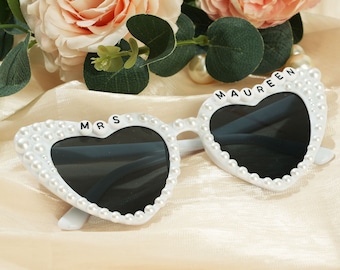 Personalisierte Perlenbrille, Hochzeitsbrille, Brautjungfernbrille, Brautsonnenbrille, Junggesellinnenparty, Brautpaarbrille, Perlenbrille, Brille