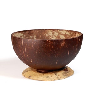 Case of 100 (1.80 each) Handmade coconut shell containers with base