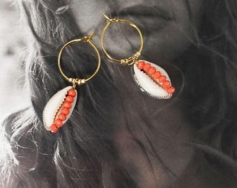 Women’s Mini Hoops – Gold 18K Huggies with Cauri Shells and Coral Crystals, Boho Chic, Handmade in France