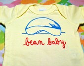 Body Creeper amarillo para bebé Bean, elija recién nacido de 6 meses o 12 meses