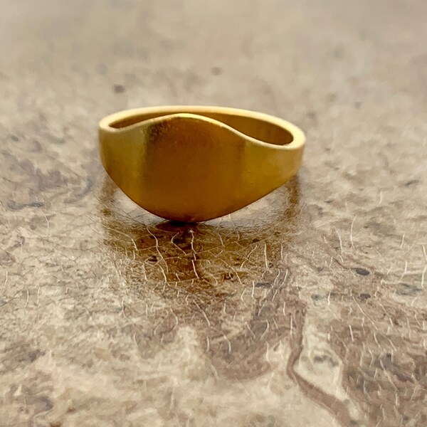 Vintaj Signet RING, 10K Gold Plated Ring, Handcrafted in the USA Sz 7.5 - REF-R012